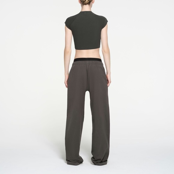 SKIMS New Vintage Cropped Raglan T-Shirt Washed Black Onyx XS - Picture 5 of 9